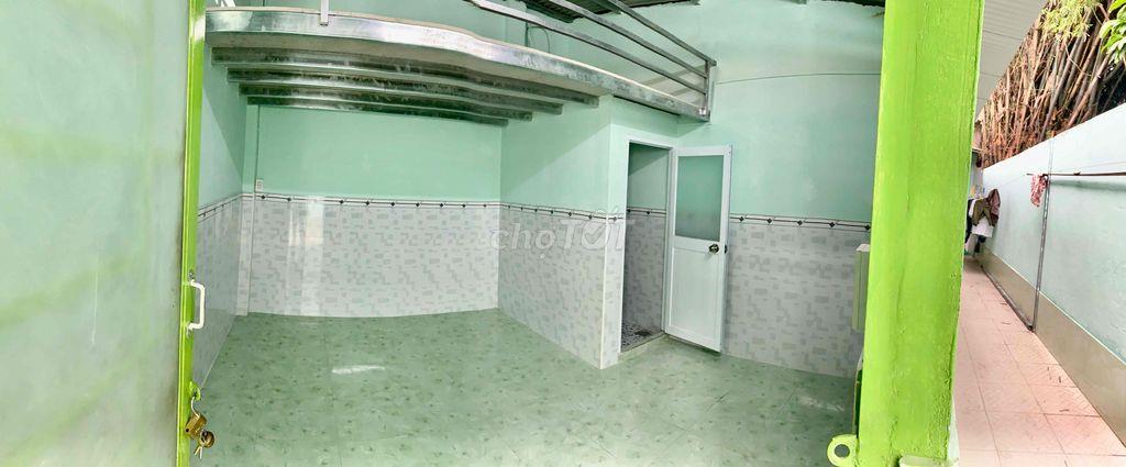 phòng trọ có gác, giờ giấc tự do, gần Đhcn chỉ 3phút đi bộ