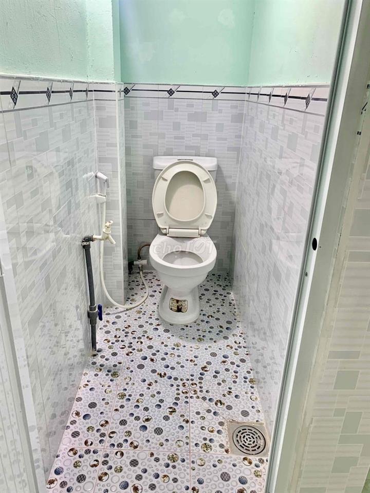 phòng trọ có gác, giờ giấc tự do, gần Đhcn chỉ 3phút đi bộ