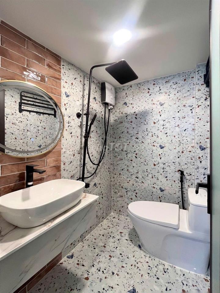 HOT 🔥 NHÀ HẺM TRẦN HƯNG ĐẠO Q1 – VỊ TRÍ ĐẮC ĐỊA, GIÁ HẤP DẪN
