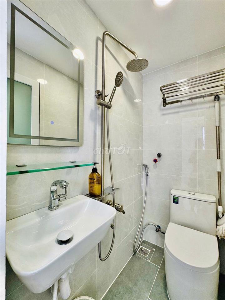 Cần bán gấp nhà đẹp 3PN hẻm 6m xe tải thông, kế Hiệp Thành city