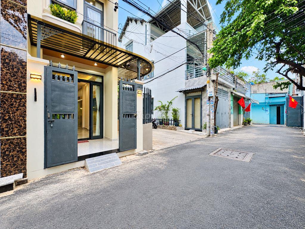Cần bán gấp nhà đẹp 3PN hẻm 6m xe tải thông, kế Hiệp Thành city