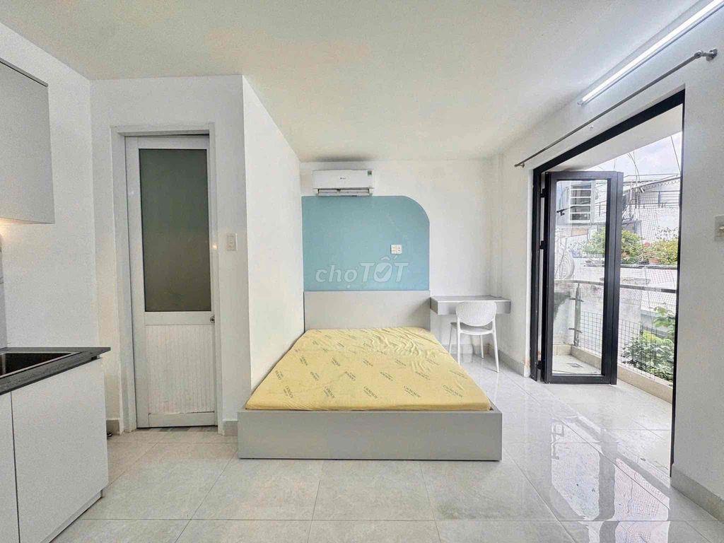 CHO THUÊ PHÒNG BAN CÔNG RỘNG RÃI GIÁ RẺ KV BẢY HIỀN