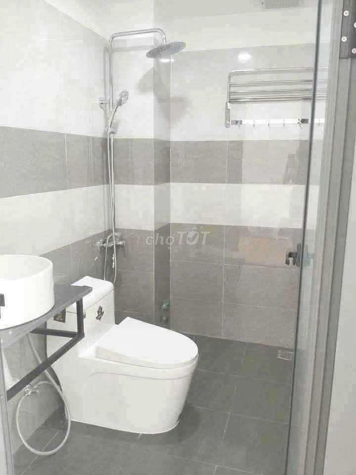 CHO THUÊ PHÒNG TRỌ CÓ BAN CÔNG RIÊNG RỘNG RÃI