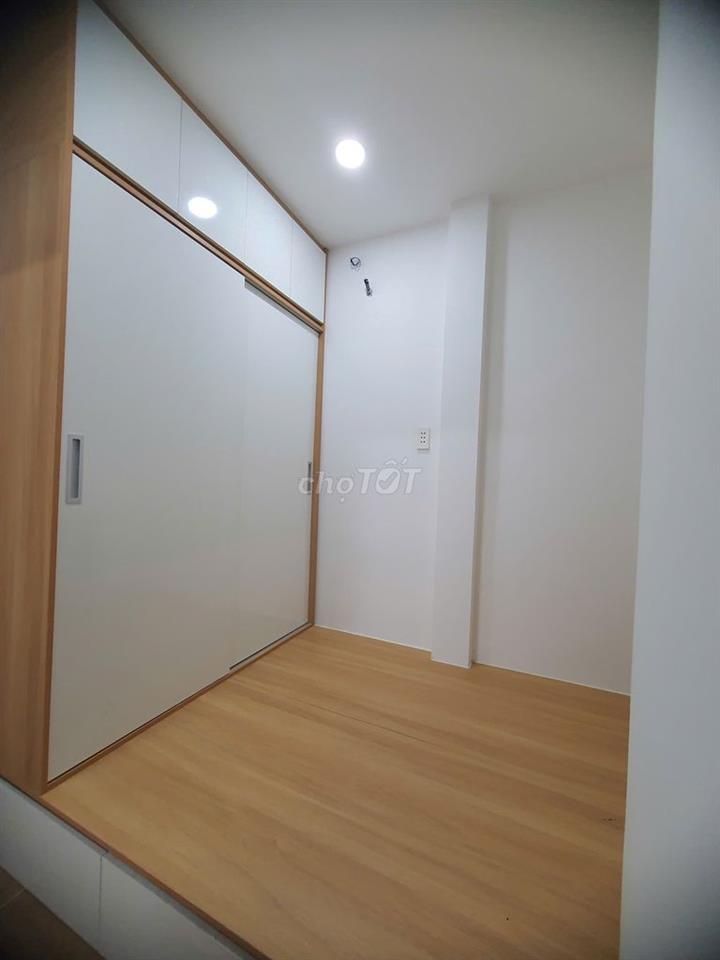 Bán nhà mới đẹp, full Nội thất -gần Lê Đại Hành -DTSD50m2 1lầu 2pn 2wc