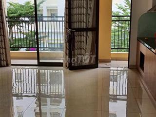 Cho thuê căn hộ 590 CMT8, Quận 3, 85m2, 2PN, 11tr