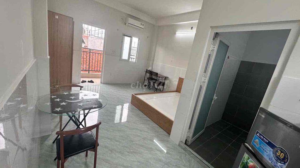 4tr4 LÊ ĐỨC THỌ, BAN CÔNG CỬA SỔ TRỜI