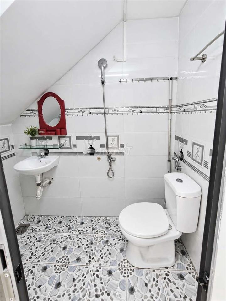 NHỈNH 2 TỶ NHÀ 3 TẦNG BÀ ĐIỂM, CÁCH MẶT TIỀN 20M, CHỢ ĐẦU MỐI HÓC MÔN