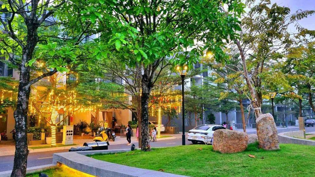 Nhà Phố The Standard ( 2 suất nội bộ CDT ) 