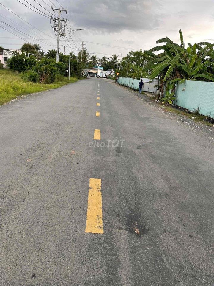 E cần bán 800m đất có 300m thổ cư