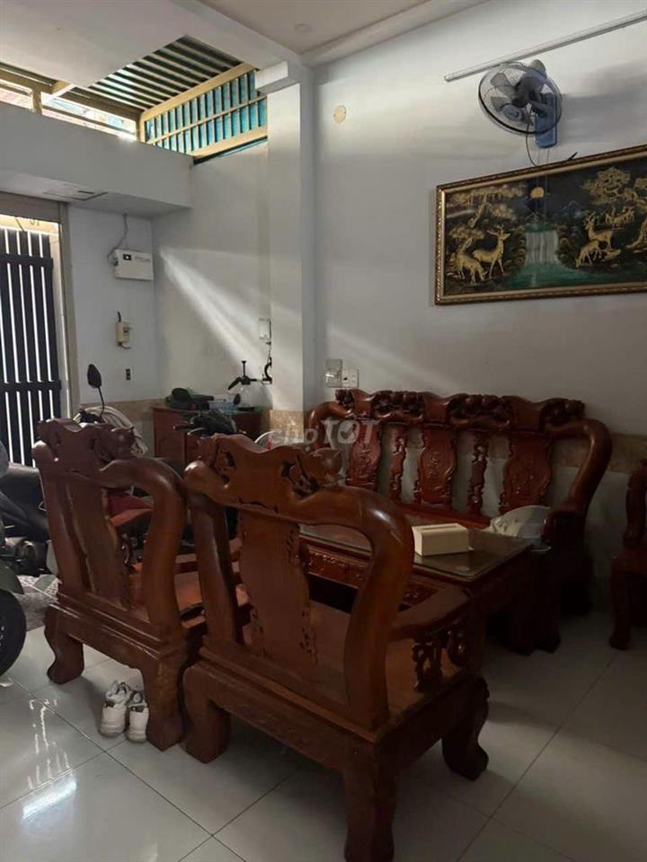 Cho thuê nhà đẹp 3 lầu đầy đủ nội thất phường Tân Chánh Hiệp Q12