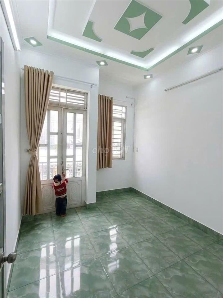 Cho thuê nhà nguyên căn mới giá rẻ hẻm phường Thới An Quận 12