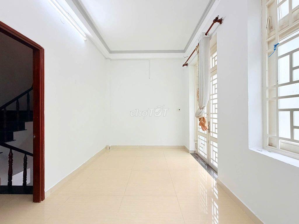 CHO THUÊ NHÀ 3 LẦU HẺM ĐƯỜNG LÂM THỊ HỐ PHƯỜNG TÂN CHÁNH HIỆP Q12