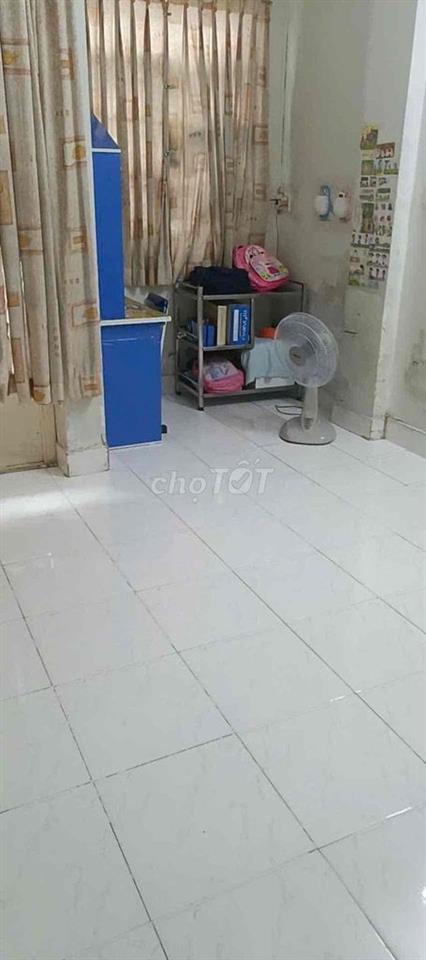 Cho thuê nhà giá rẻ hẻm xe hơi đường Lâm Thị Hố Q12