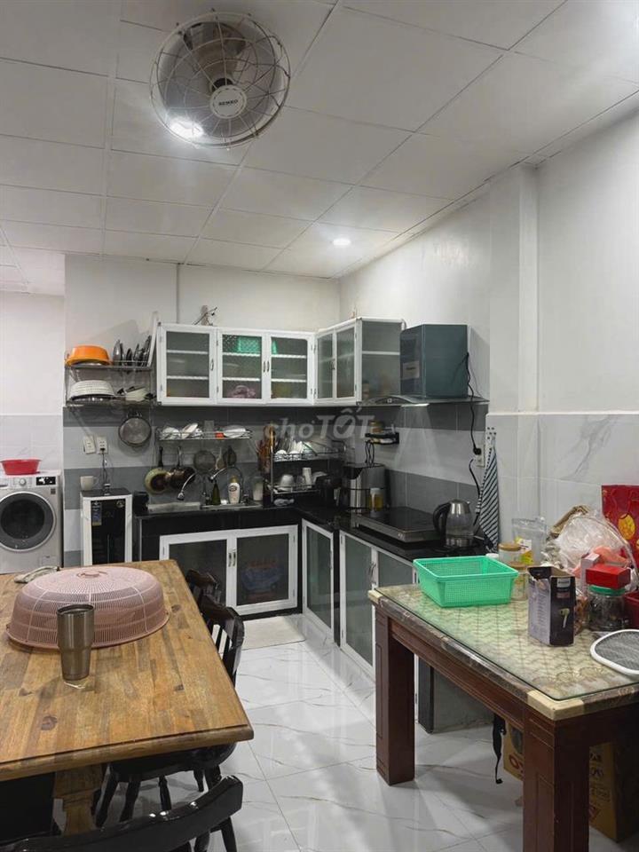 CHO THUÊ NHÀ MỚI FULL NỘI THẤT GIÁ RẺ HẺM PHƯỜNG TÂN THỚI HIỆP Q12 