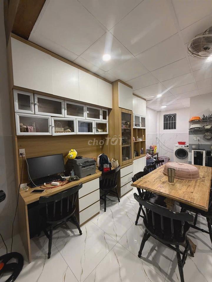 CHO THUÊ NHÀ MỚI FULL NỘI THẤT GIÁ RẺ HẺM PHƯỜNG TÂN THỚI HIỆP Q12 