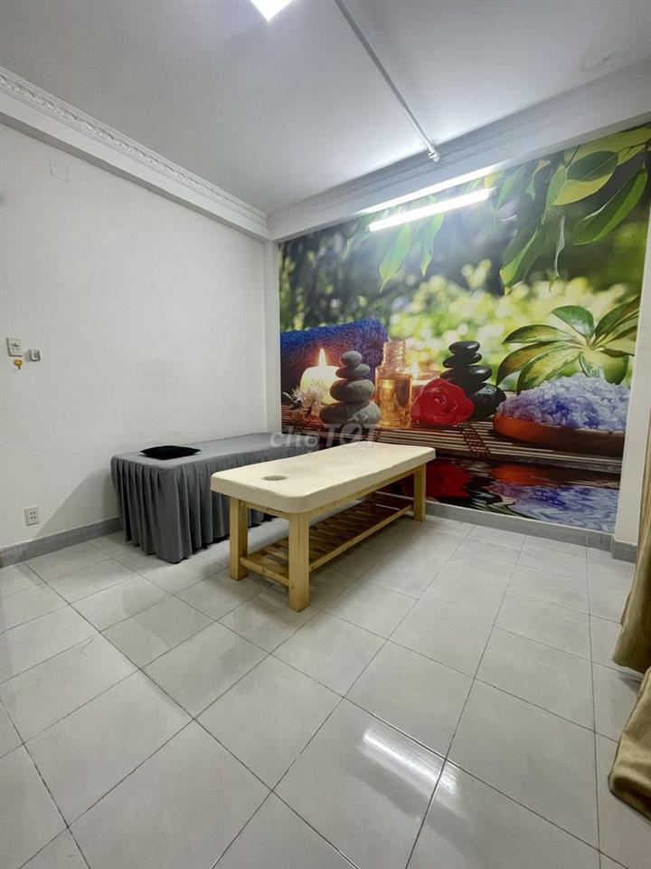 Cho thuê lại 1 tầng kinh doanh mặt tiền đường 