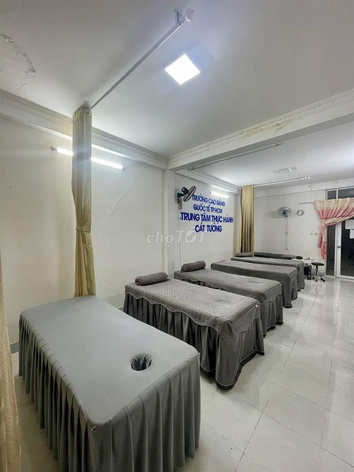 Cho thuê lại 1 tầng kinh doanh mặt tiền đường 