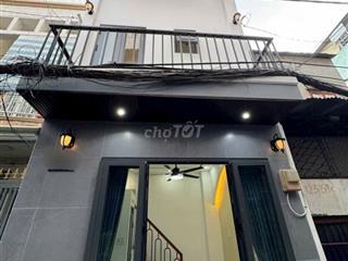 Chính chủ bán nhà xinh, gần chợ và mặt tiền, ngay trung tâm Tân Bình