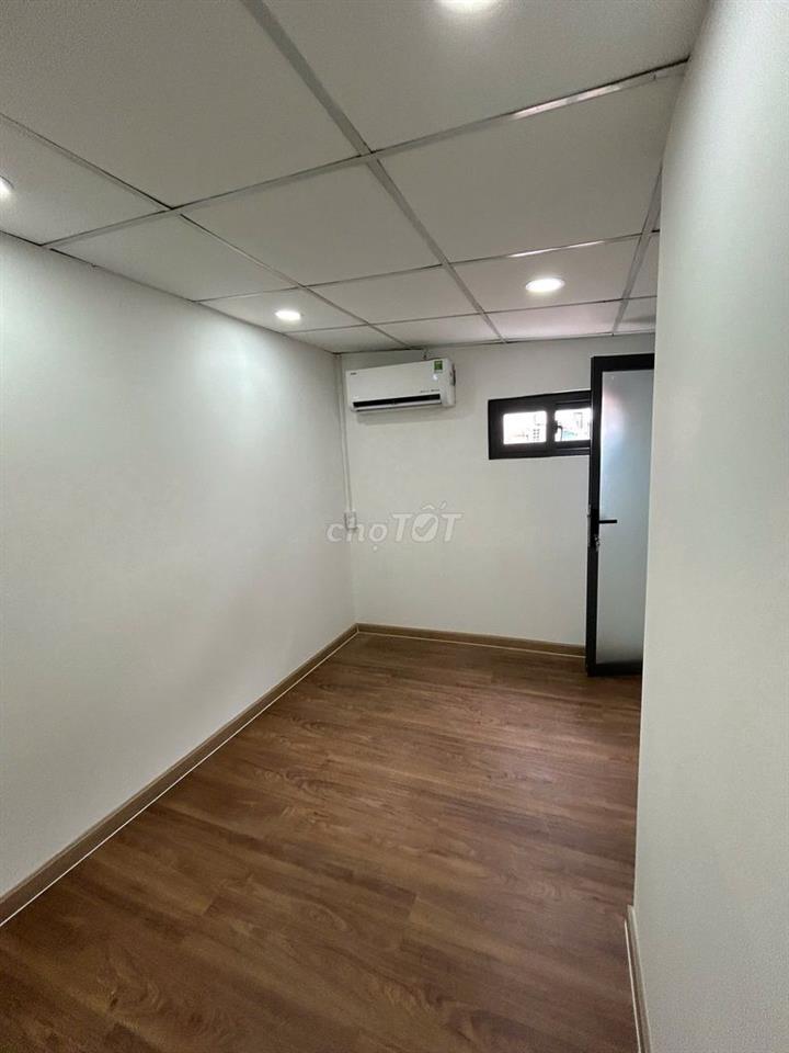 Chính chủ bán nhà xinh, gần chợ và mặt tiền, ngay trung tâm Tân Bình