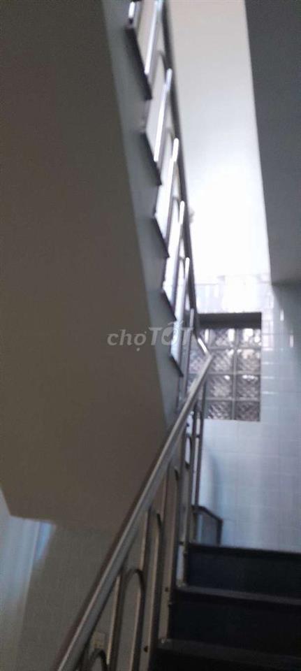 Cho thuê nhà mặt tiền đường Lê Hồng Phong (Tân Đông Hiệp/HCM)