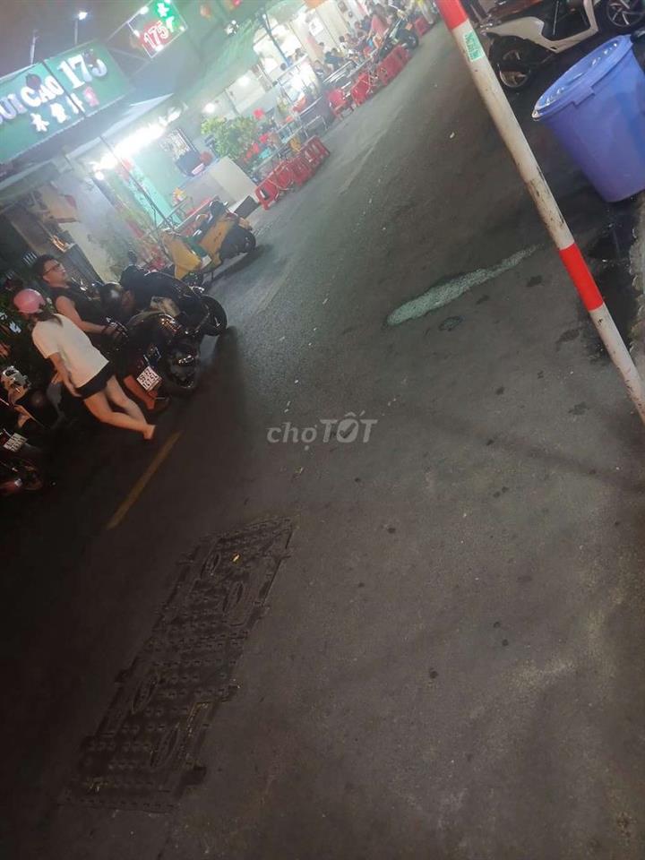 cho thuê nhà nguyên căn mặt tiền 