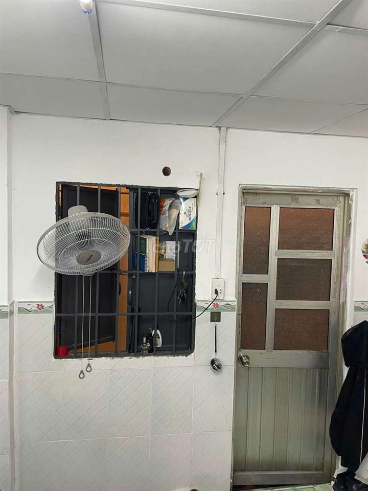 Mình cần pass gấp phòng trọ gần trạm xe buýt