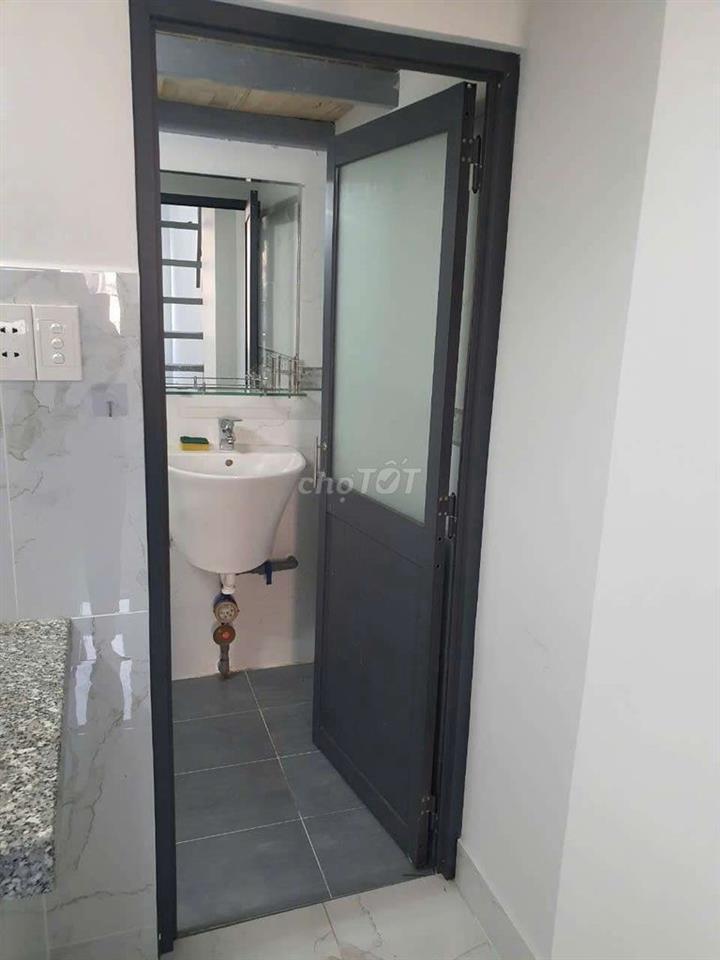 Cho thuê phòng cao cấp ngay Cầu Nguyễn Văn Cừ
