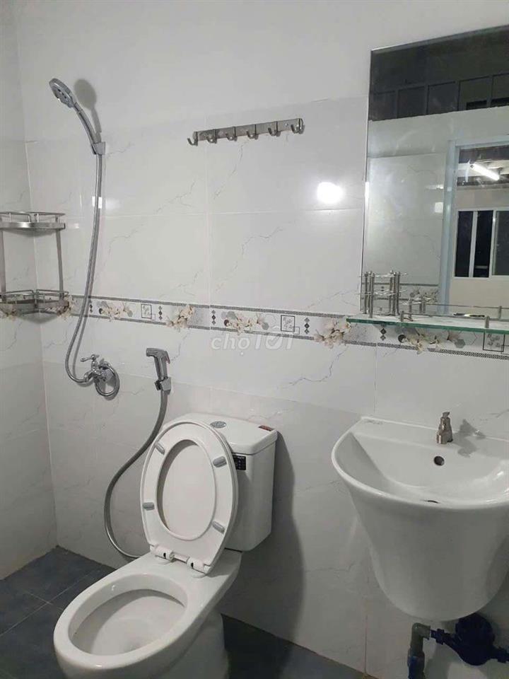 Cho thuê phòng cao cấp ngay Cầu Nguyễn Văn Cừ