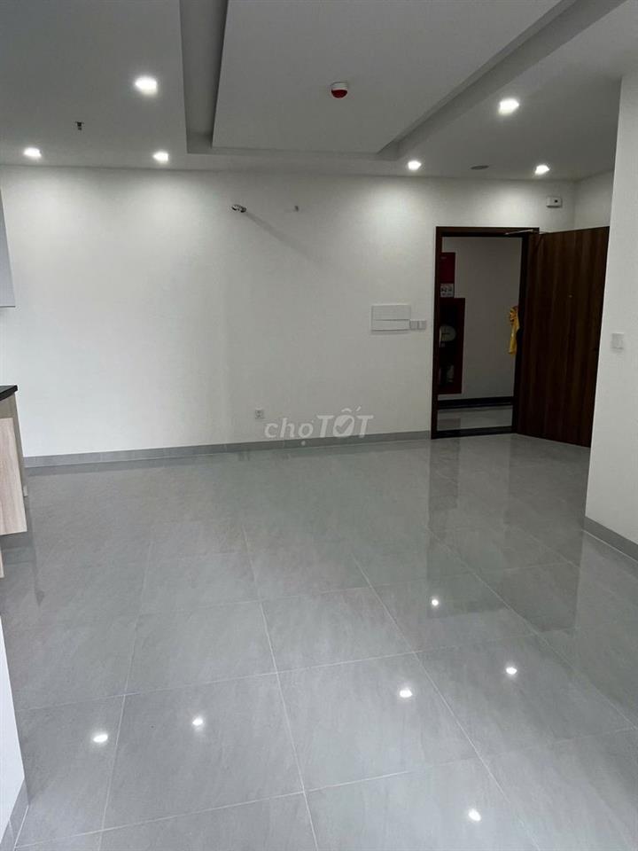 Thuê sớm 2PN xịn 5tr8 tầng đẹp mới keng tại A&T Sky Garden Thuận An