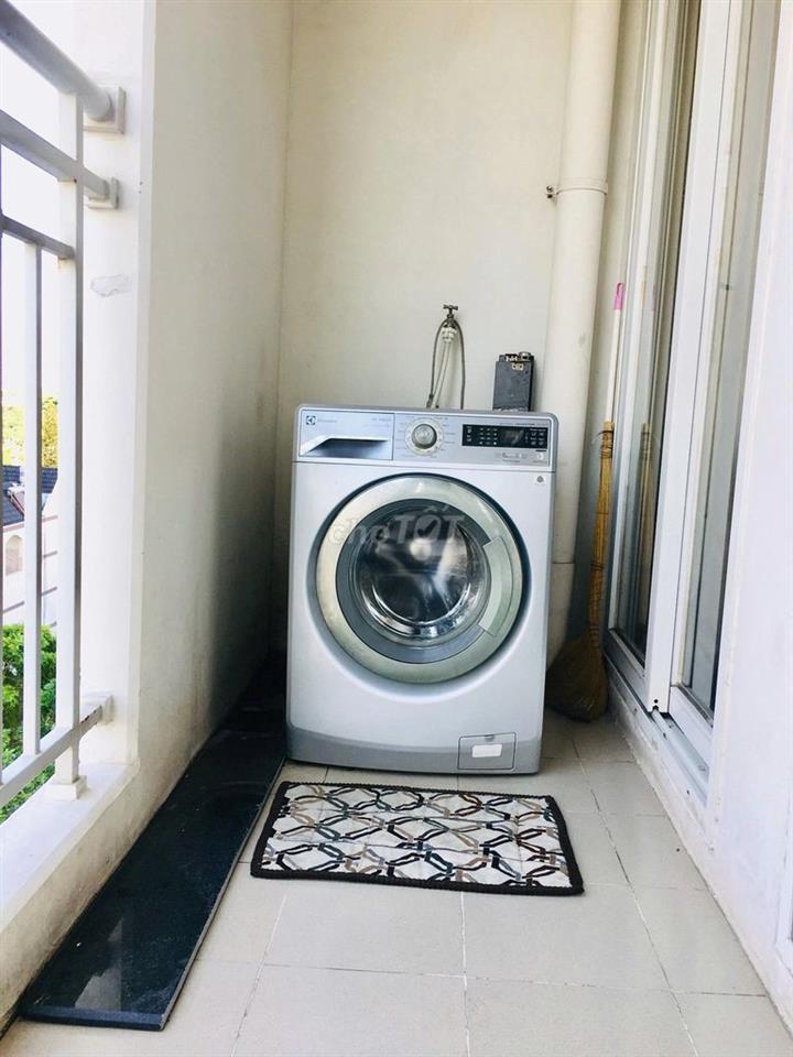 Thuê nhanh 3PN full nội thất 8tr tại Charm City Dĩ An