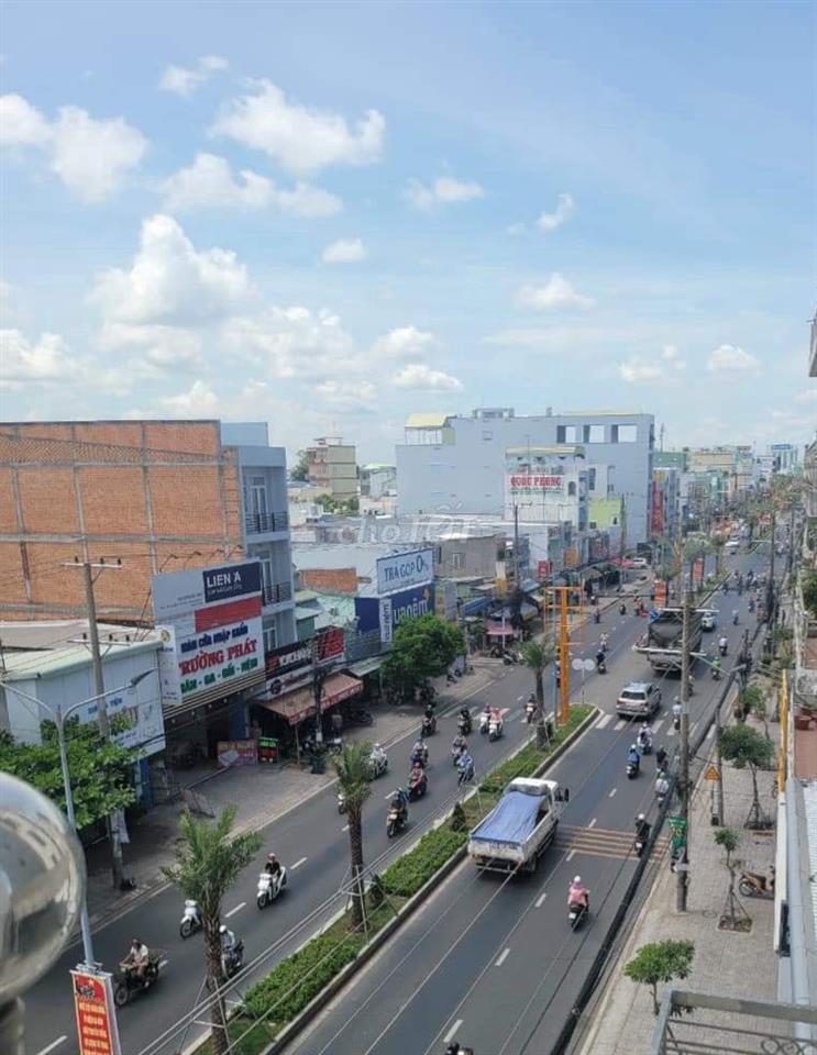 Cần bán nhà mặt tiền