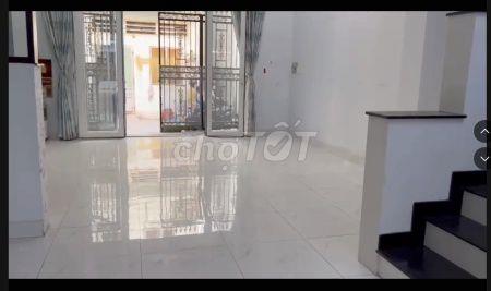 Cho thuê nhà nguyên căn 2 mặt tiền đường Lê Trọng Tấn 200m2. Hot hot!