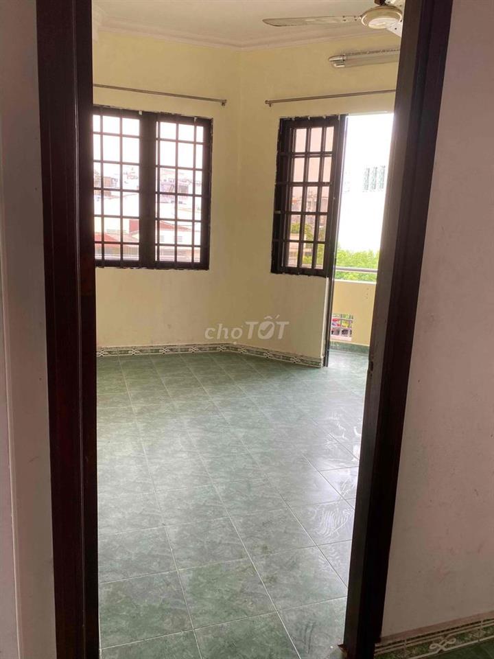 Cần cho thuê nhà ở mặt tiền đường Hoàng hoa thám . Cho thuê lâu dài