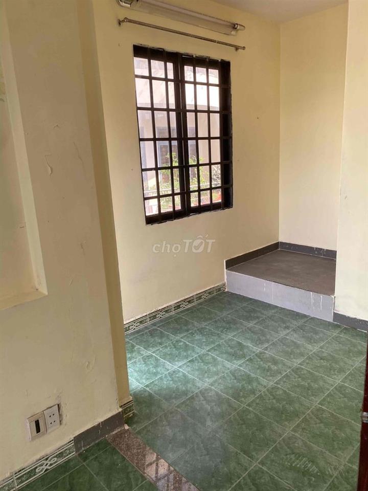 Cần cho thuê nhà ở mặt tiền đường Hoàng hoa thám . Cho thuê lâu dài
