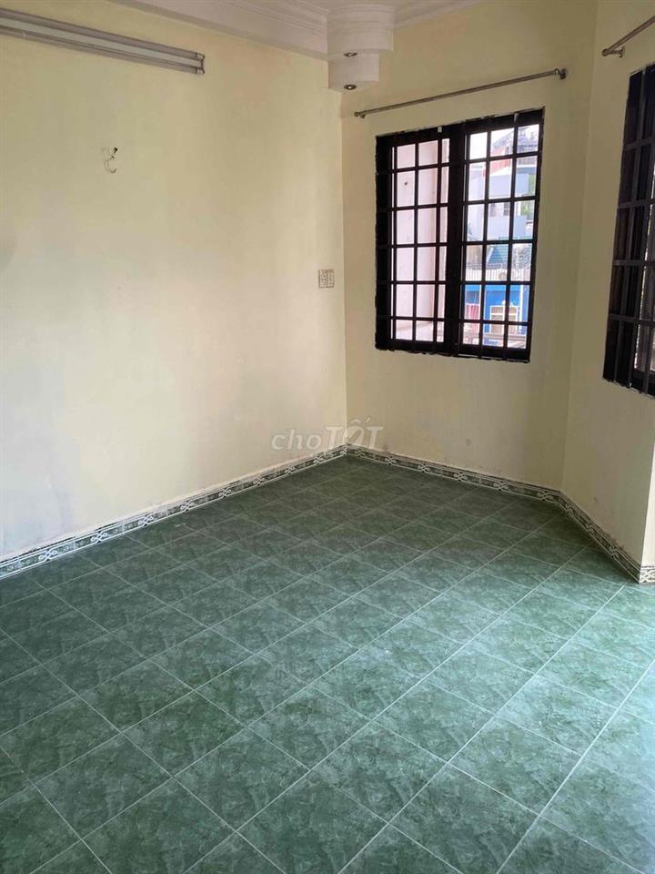 Cần cho thuê nhà ở mặt tiền đường Hoàng hoa thám . Cho thuê lâu dài