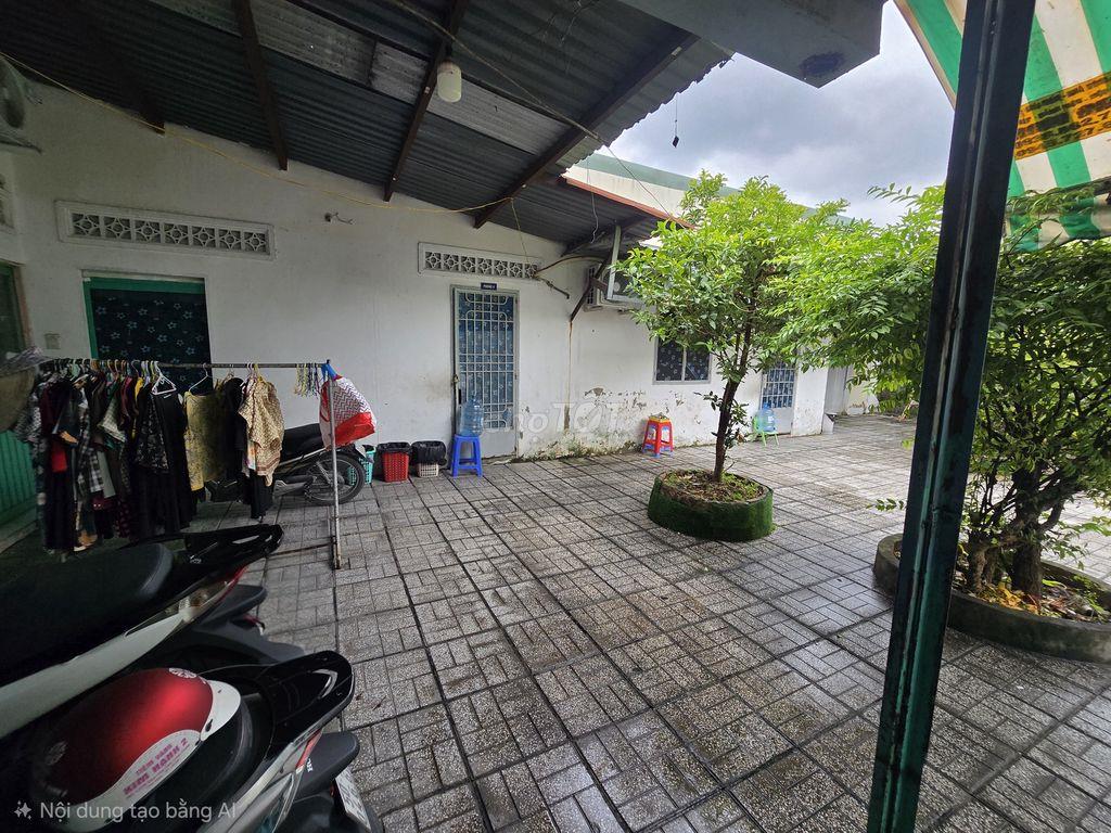 Bán nhà Mt đường Kha Vạn Cân dt lớn