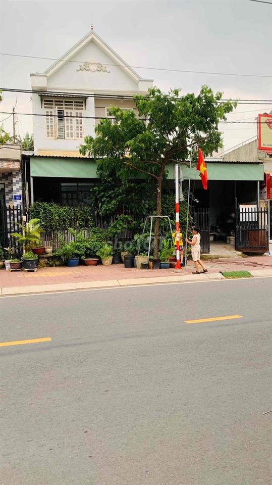 Nàh mặt tiền Bùi Ngọc Thu cần bán
