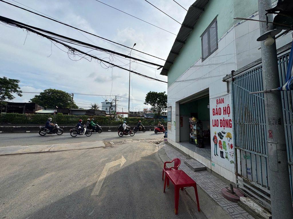 Cho thuê nhà mặt tiền QL1A