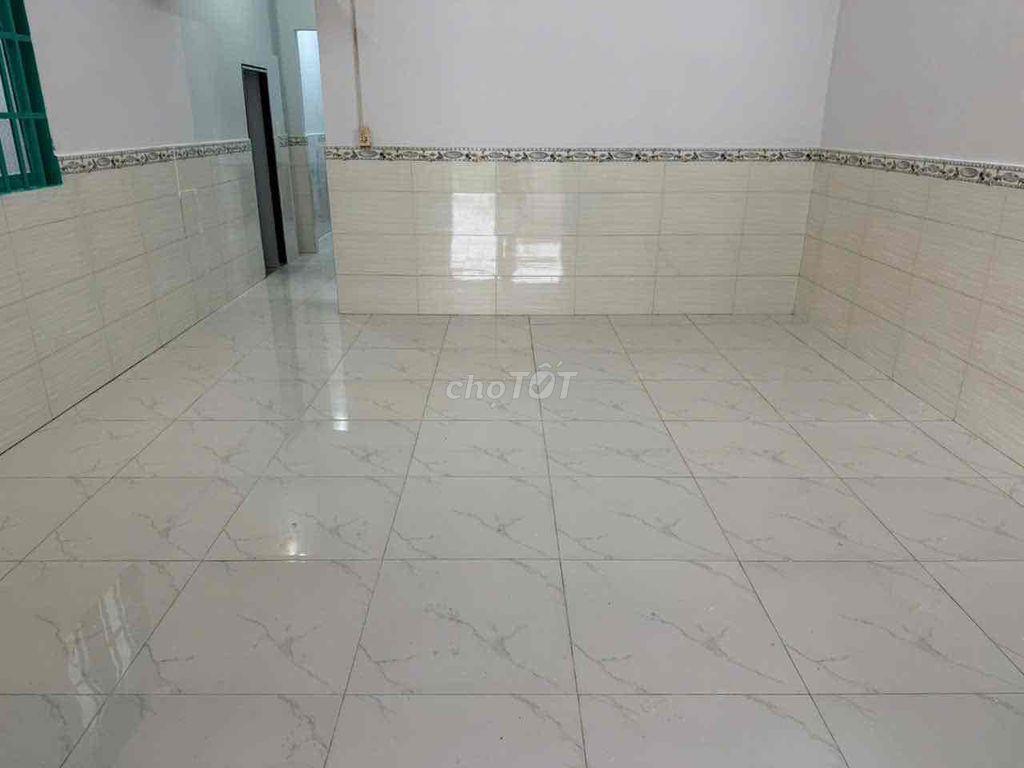 Cần cho thuê nhà cấp 4 gần chợ Đông Thạnh, sân banh An Kì