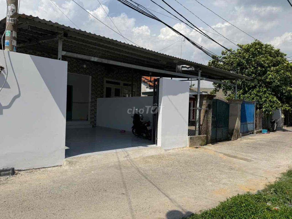 Cần cho thuê nhà cấp 4 gần chợ Đông Thạnh, sân banh An Kì
