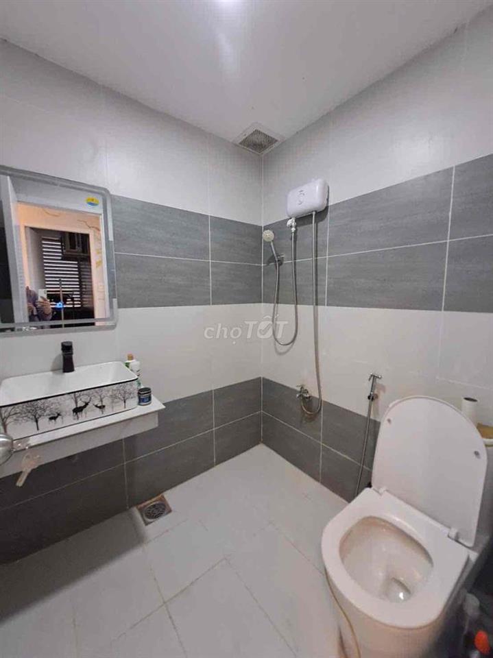 Cho thuê lại căn hộ chung cư mới sạch đẹp 2pn 2wc, 60m2 full nội thất