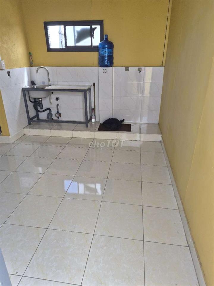 Cho thuê phòng trọ gần cầu vượt ngã tư ga
