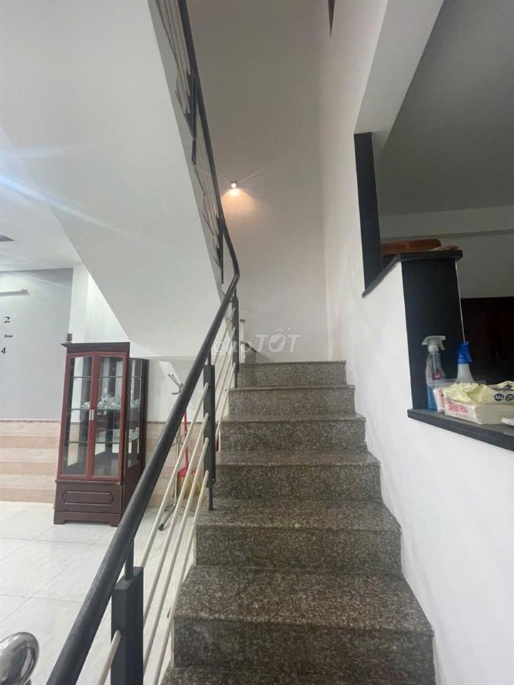 Cho thuê nhà nguyên căn đường số 53 HBC