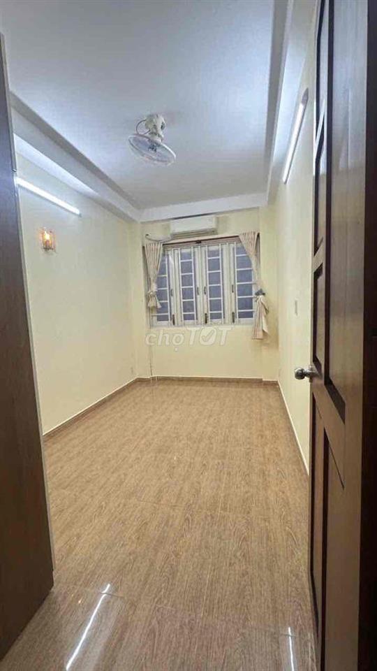 Nguyên căn cho thuê 1t 2l st 2pn 3w Trần Đình Xu Q1.