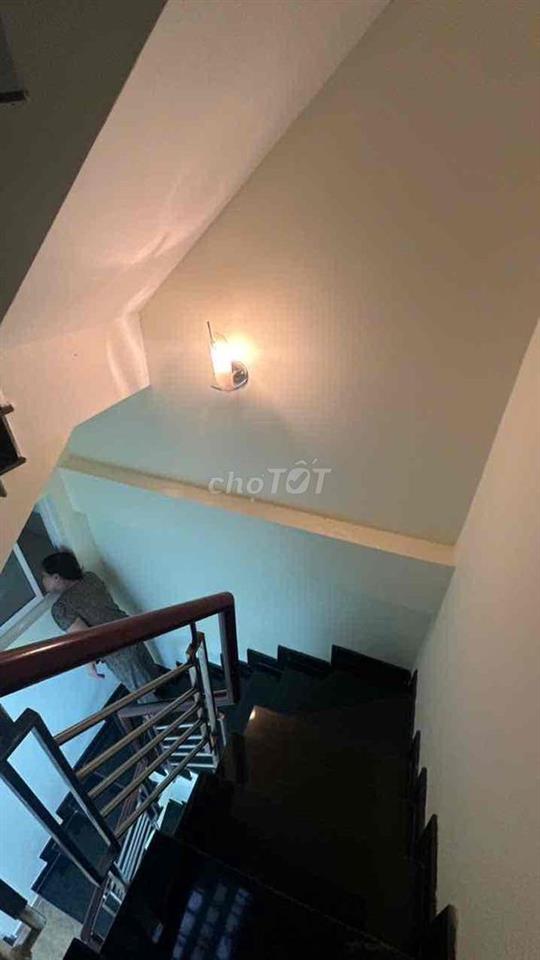 Nguyên căn cho thuê 1t 2l st 2pn 3w Trần Đình Xu Q1.