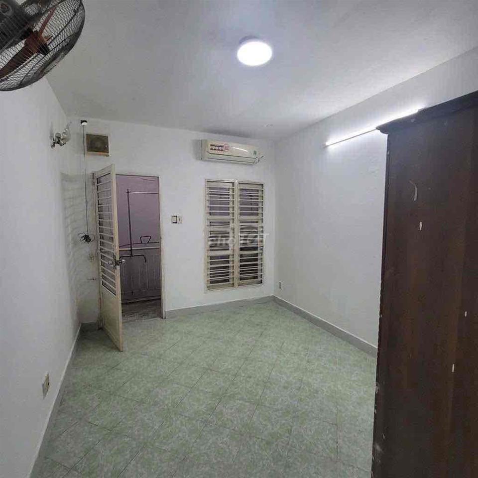 Nguyên căn cho thuê 2pn 2w Nơ Trang Long Bình Thạnh.