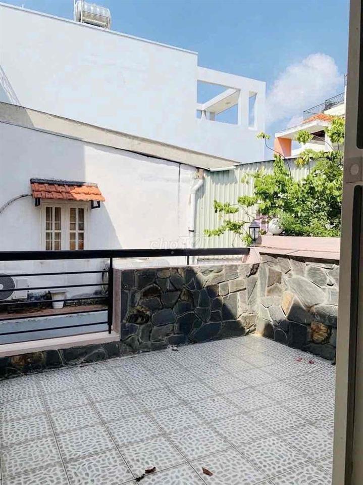 Nguyên căn cho thuê HXT 1t 2l st Phạm Văn Đồng Gò Vấp.