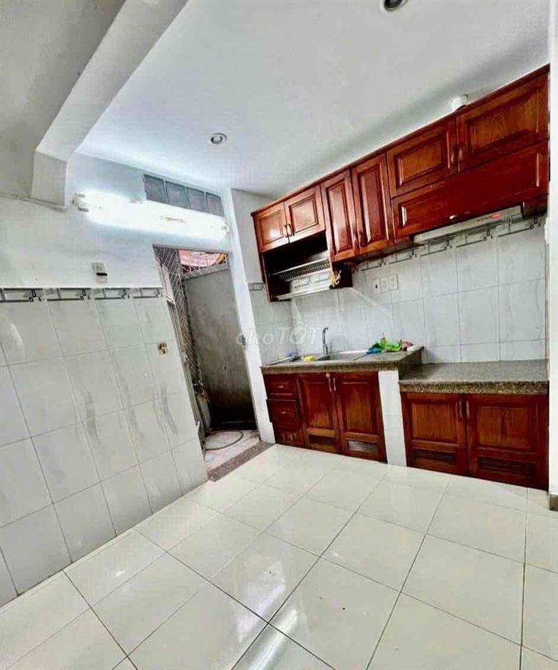 Cho thuê nhà nguyên căn 5 x 10m 1t 1l Thích Quảng Đức Phú Nhuận.