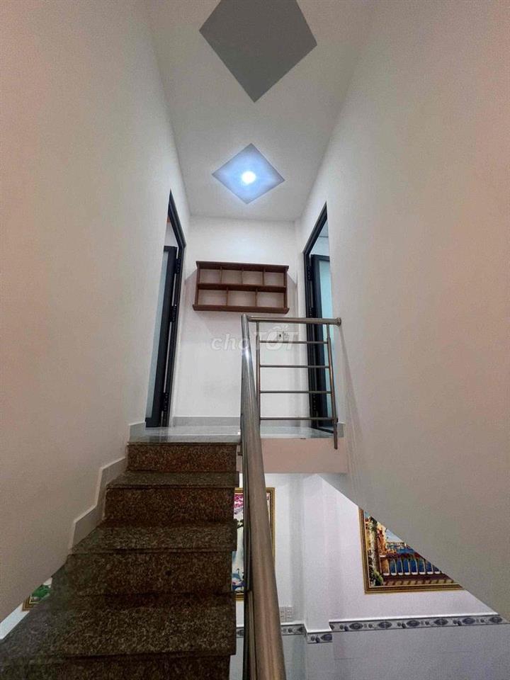 Cho thuê nhà nguyên căn mới và sạch sẽ