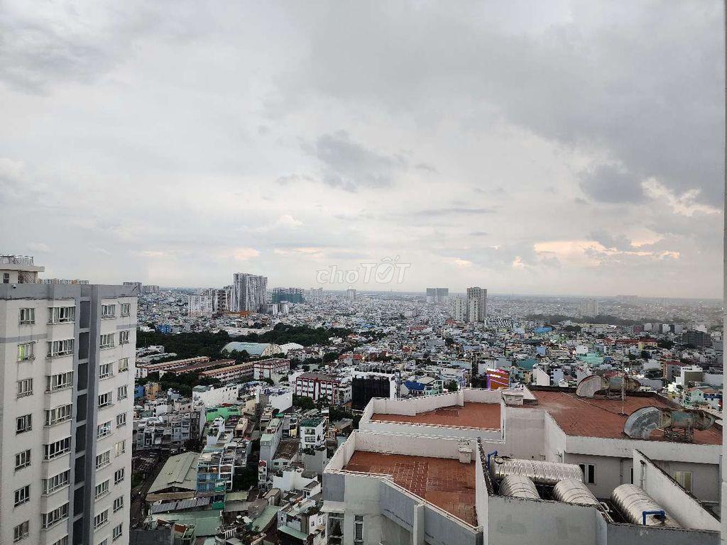 căn hộ tầng trên cùng không bị làm ồn !!!